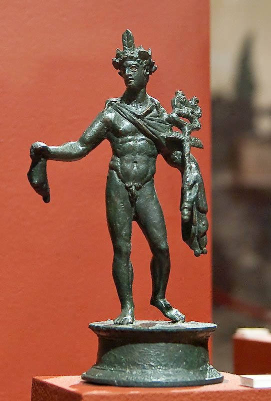 Металлические изделия из Помпей: статуи